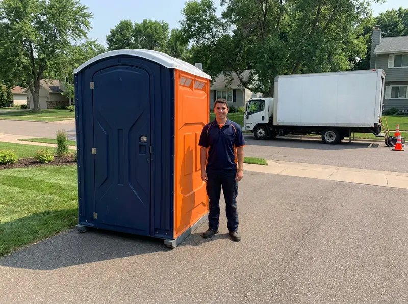 Deluxe Flushing Restroom Rental in Minneapolis, MN